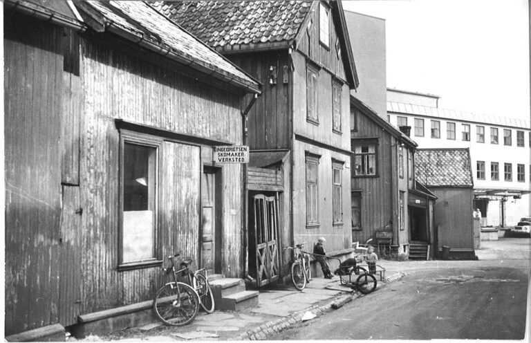 Strandgata 14 og 16, Tromsø ca. 1960